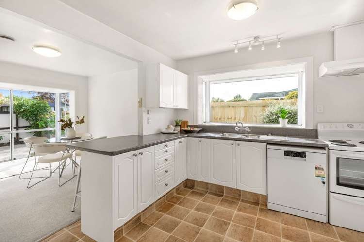 1/21 Greenock Street Redwood_12