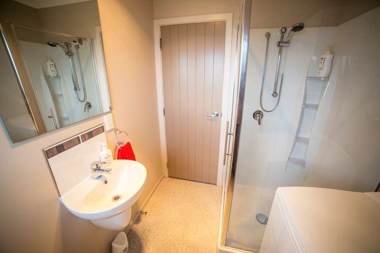 16 Motu-Au Close Manapouri_12