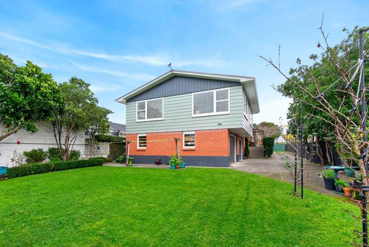 26 Wai-iti Crescent Woburn_23