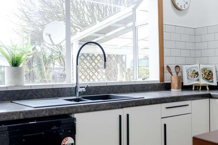 86 Bealey Street Hokitika_9
