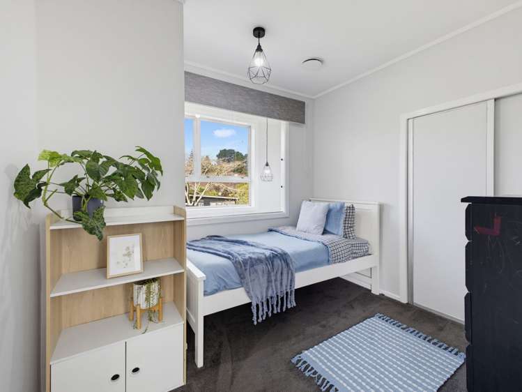2 Bromley Place Westown_18