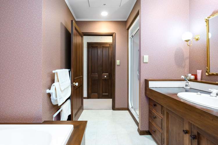 238 Fairway Drive Kamo_14