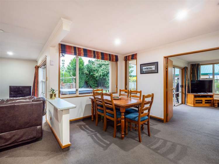 28 Silverstream Drive Mosgiel_6