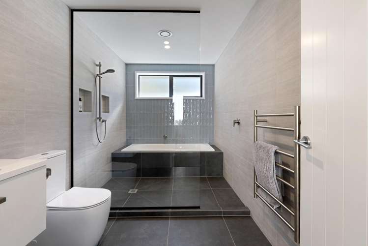 131 Silverstream Road Crofton Downs_13