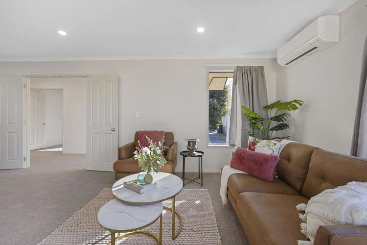 13 Bishopsworth Way Huntington_6