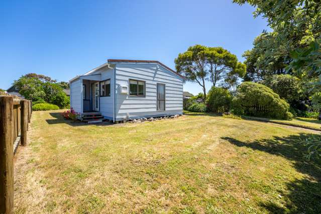 20 Norfolk Crescent Otaki Beach_2