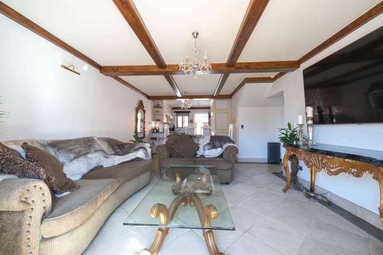 10/7 Quiet Woman Way Monaco_4