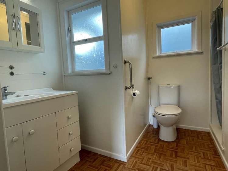 6 Gray Crescent Torbay_11