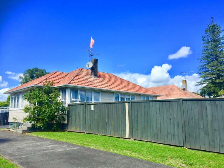 128 Elstree Avenue Point England_1