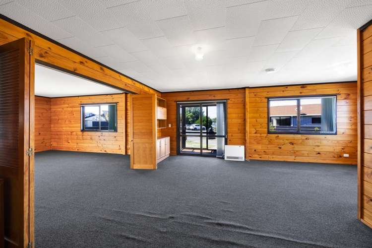 11 Heather Lea Hawera_7