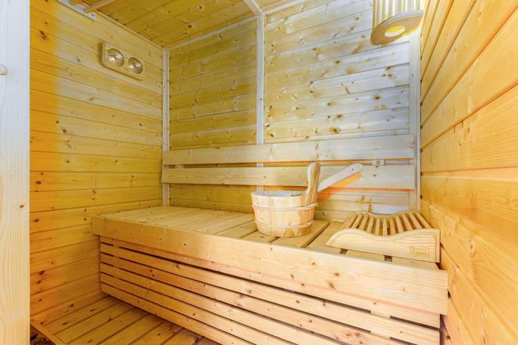 3 Ramarama Lane Crofton Downs_16