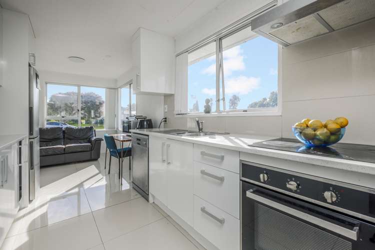 30 Sharland Avenue Manurewa_3