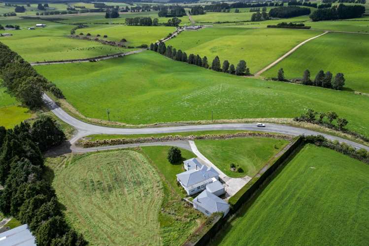 85 Cross Road Edendale_36