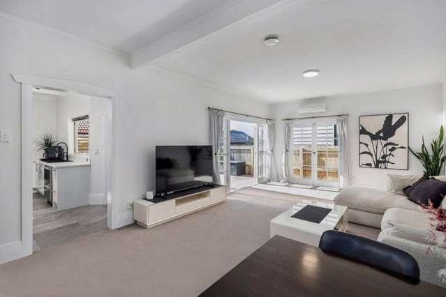 116 Carrington Road Mt Albert_1