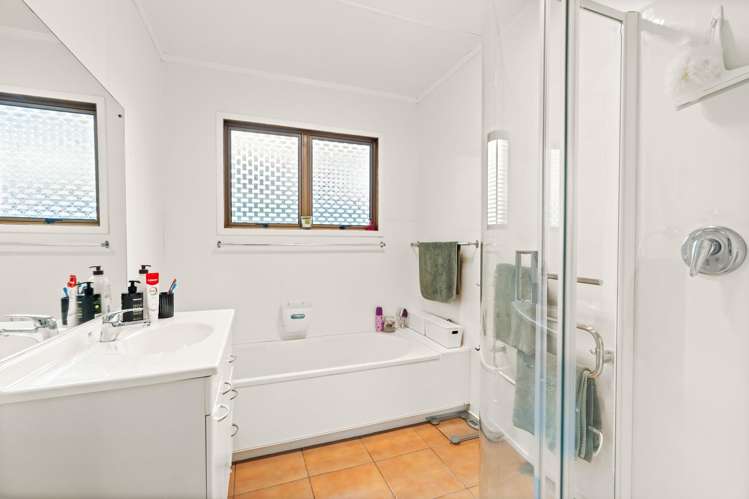 6 Fairway Drive Te Kamo_14