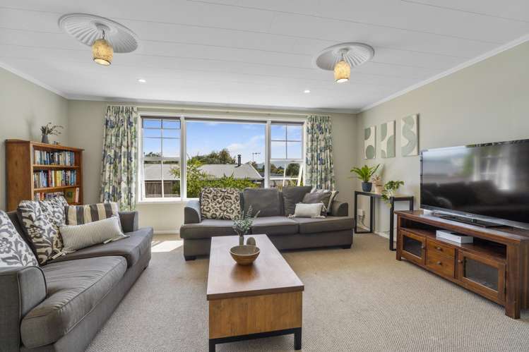 75 Eatwell Avenue Paraparaumu Beach_4