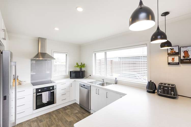 21 Wescombe Grove Feilding_4