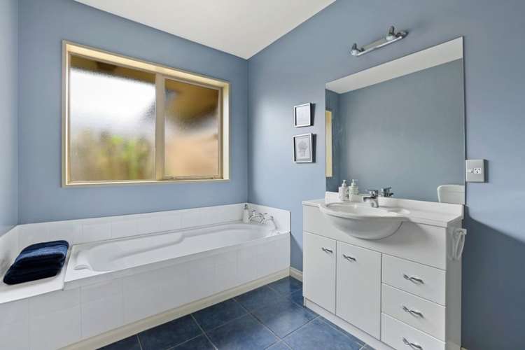 33 Woodhurst Drive Casebrook_11