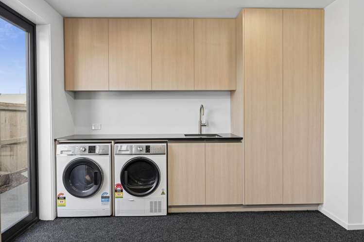 6 Moonstone Street Albert Town_13