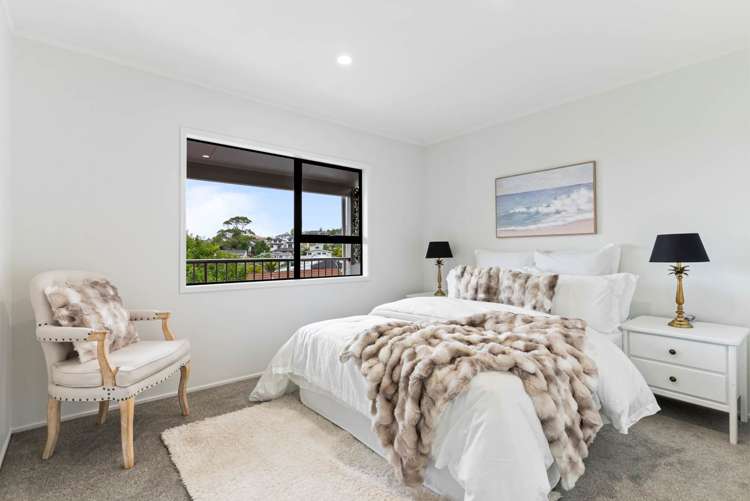 2/687 East Coast Road Browns Bay_6