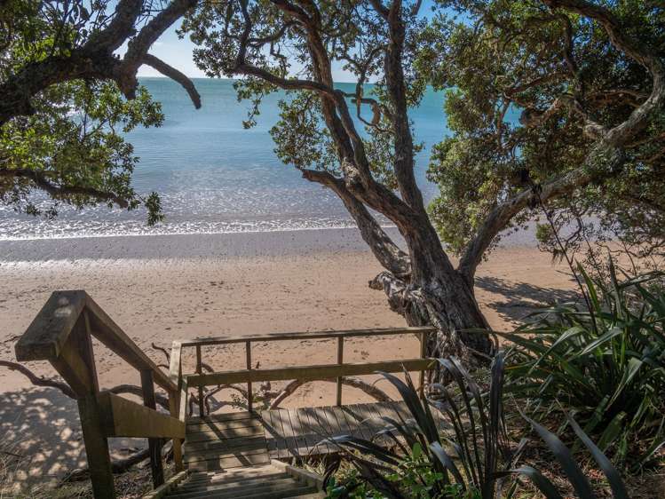 38 Bayside Drive Coopers Beach_35