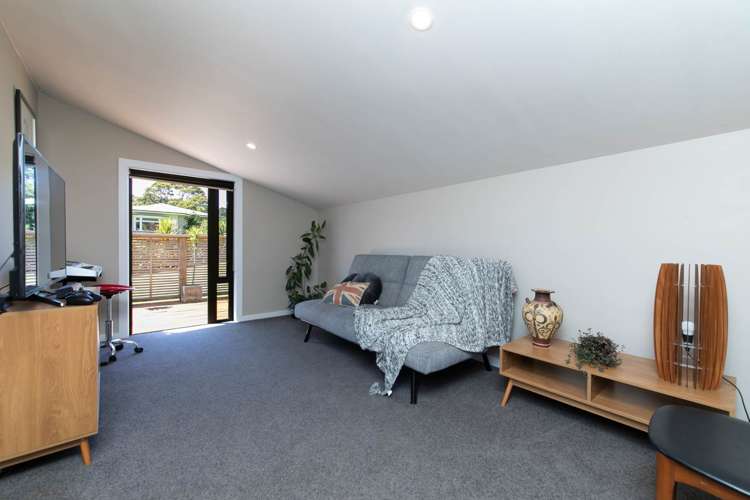 8 Landing Road Titirangi_19