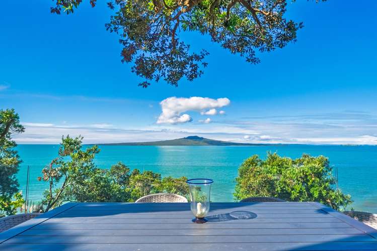 1 and 2, 48A Seacliffe Avenue Belmont_12