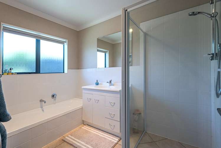 9 Workman Way Onerahi_11