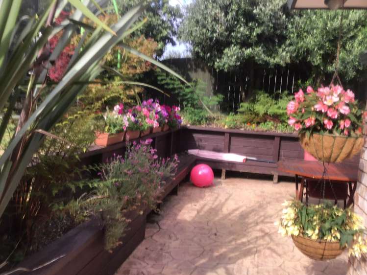 30 Lothian Brae Wattle Downs_24