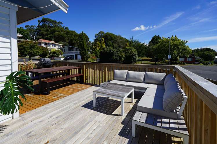 32 Resthill Crescent Glenview_14