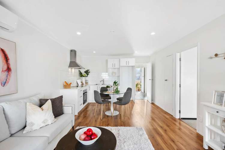 2/14 Campbell Road Royal Oak_2