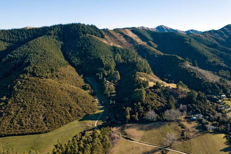 211 Blandswood Road Mesopotamia_13