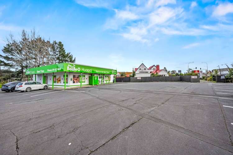 301 Main Road Huapai_14