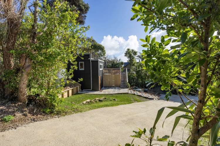 3 Rayner Road Piha_15