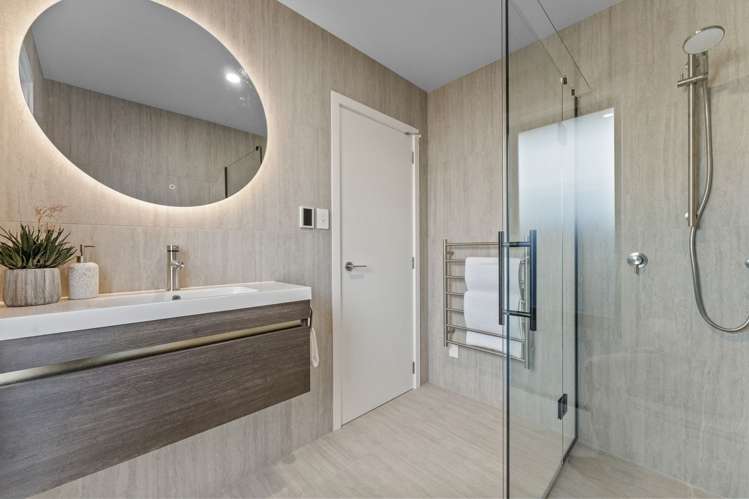 74 Metoriti Crescent Karaka_8