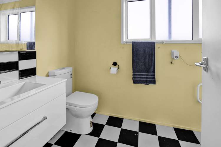 55 Domett Street Opunake_15