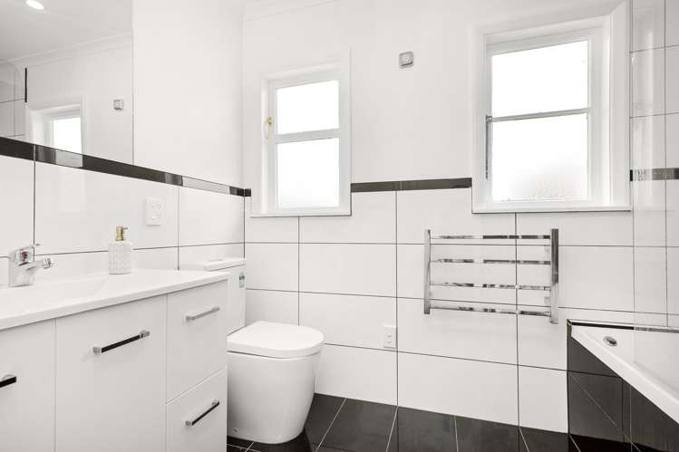 11 Russell Road Wainuiomata_9