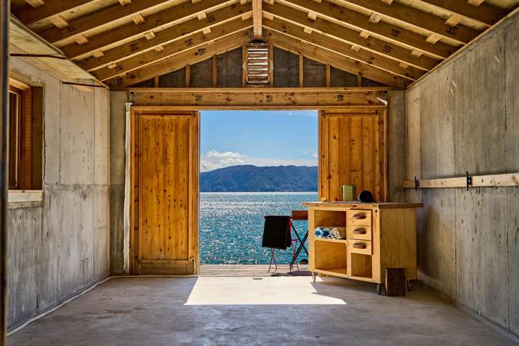 10 and 14 Fortification Road Karaka Bays_27