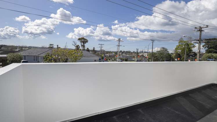 1/2 Raleigh Road Northcote_8