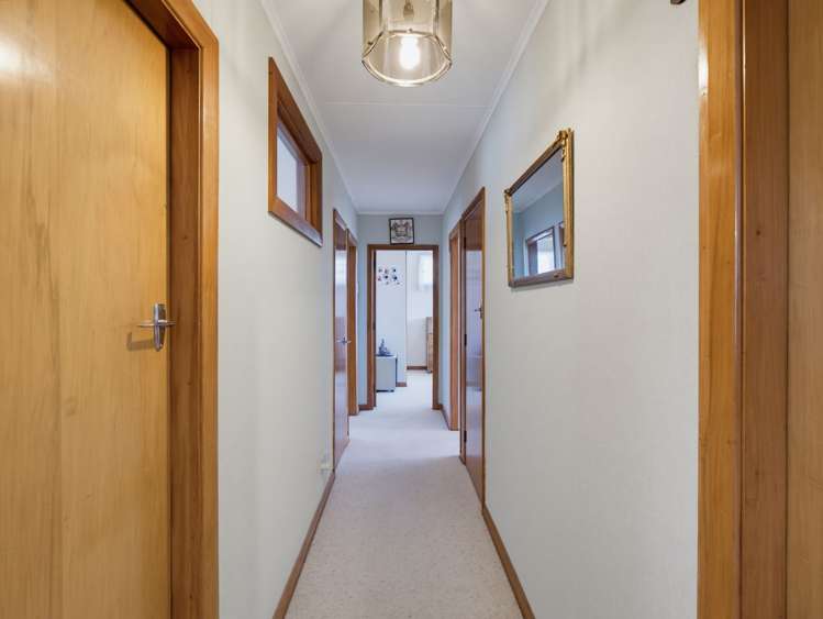 183 Bridge Street Bulls_15