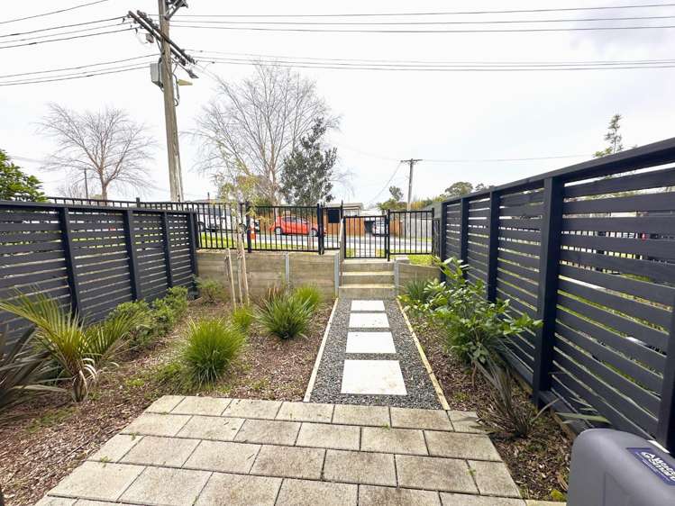 321 Glengarry Road Glen Eden_9