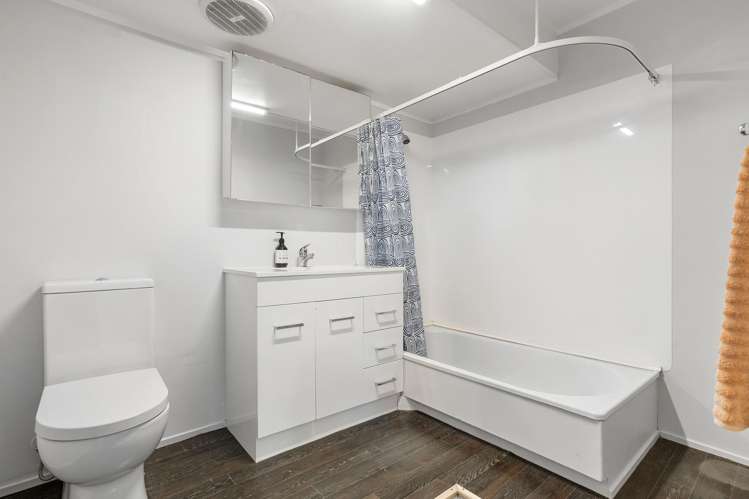 1/94 Chivalry Road Glenfield_14