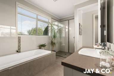 34 Monument Road_4