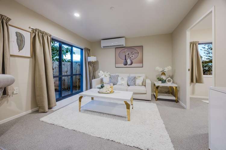 6/11 Lawford Place Mangere_2
