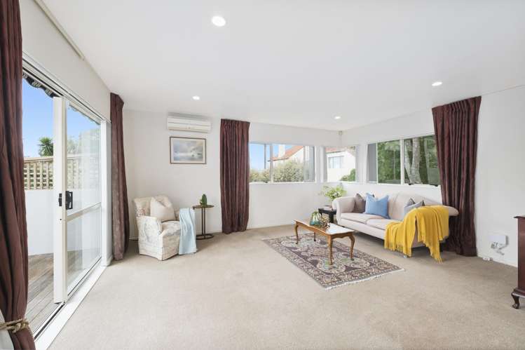 1/210a East Coast Road Forrest Hill_5