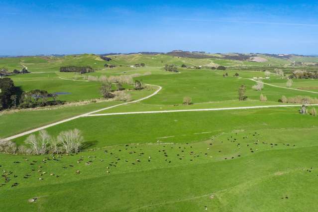 392 and 421 Journeys End Tapora_1