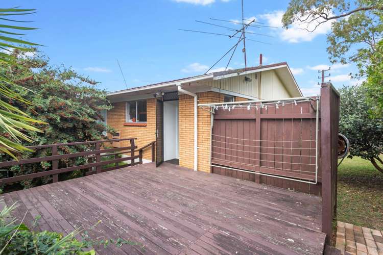 2 Rehia Road Massey_11