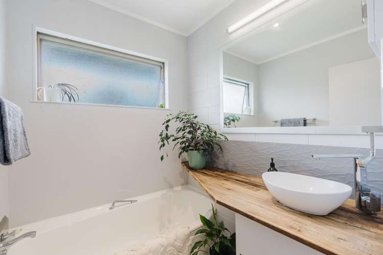 699 State Highway 23 Whatawhata_11