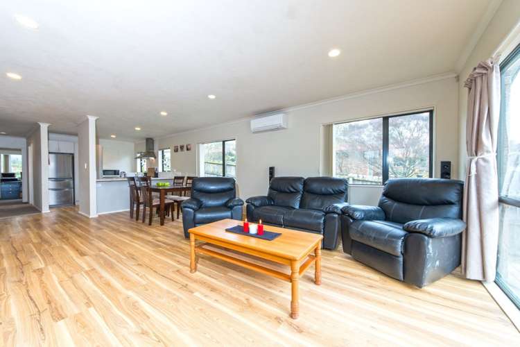 7 Vanhest Way Ranui_6