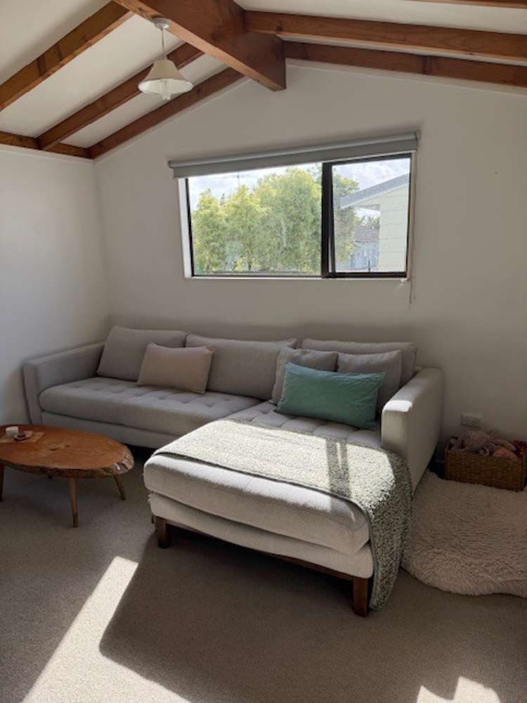 16 Achilles Crescent Narrow Neck_23